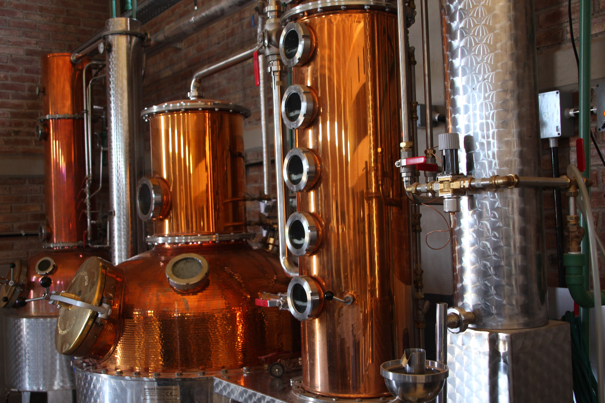 Deutsch-argentinische Koproduktion: Holsteinische Destillierkolben für Hilbing Gin aus Südamerika